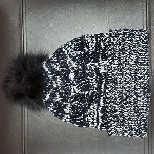 Sonoma Supercozy Pom Pom Hat, Black and White NWOT